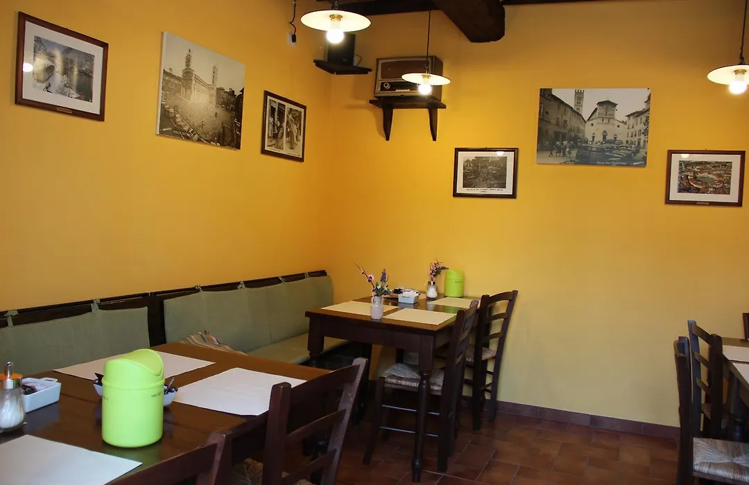 Bed & Breakfast Lucca Fora-1